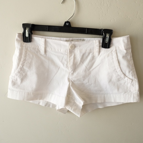 guess white shorts